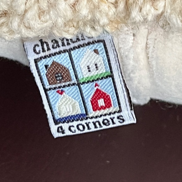 Chandler 4 Corners Laura Megroz Hooked Wool Throw Pillow Little Tree Christmas - Picture 5 of 5